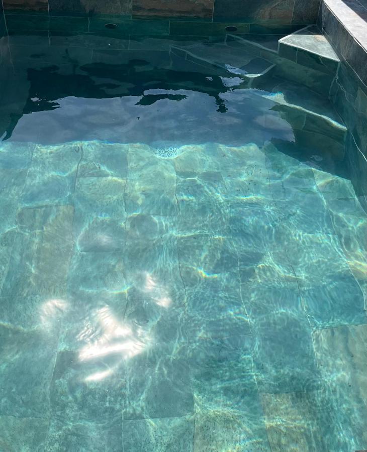 Bord De Mer + Piscine โซเซ-เล-แป็ง ภายนอก รูปภาพ